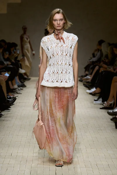 Look 37